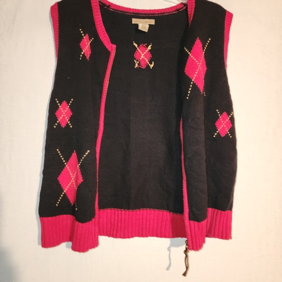 Mountain Lake Black and Red Argyle Vest - Picture 4 of 9